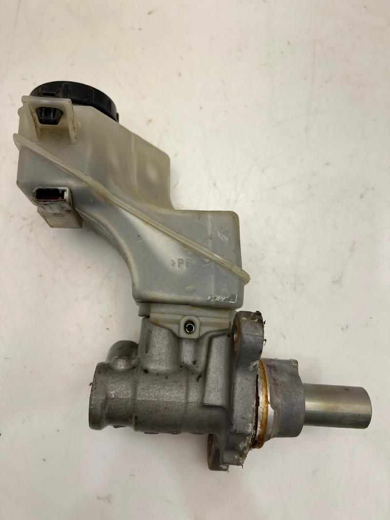 2007 Nissan Altima Master Cylinder