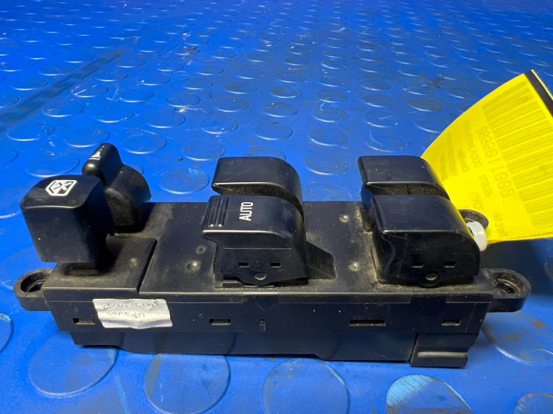 2003 Nissan Frontier Door Switch Front