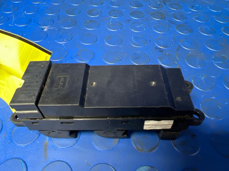 2003 Nissan Frontier Door Switch Front