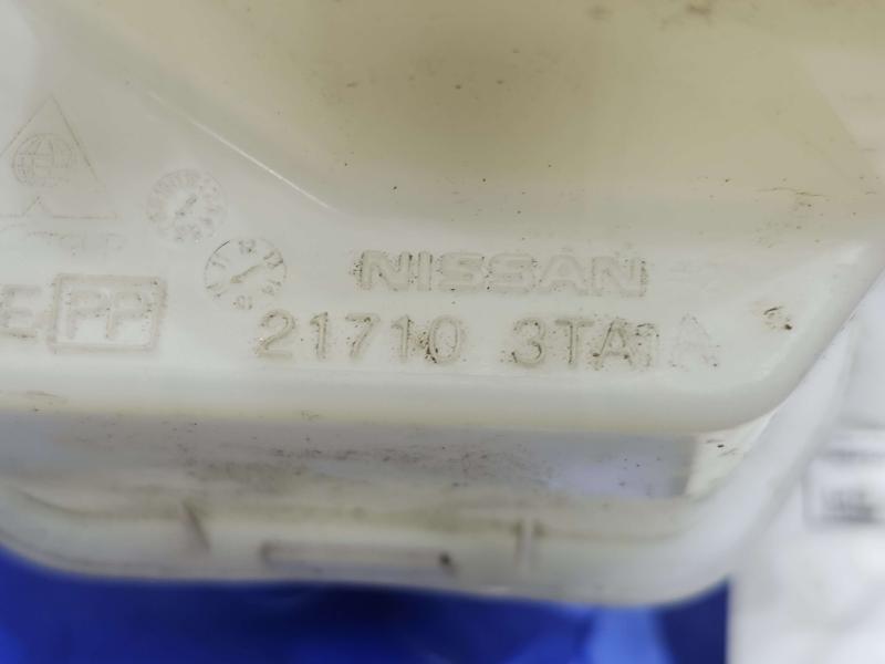 2018 Nissan Maxima Coolant Recovery Bottle