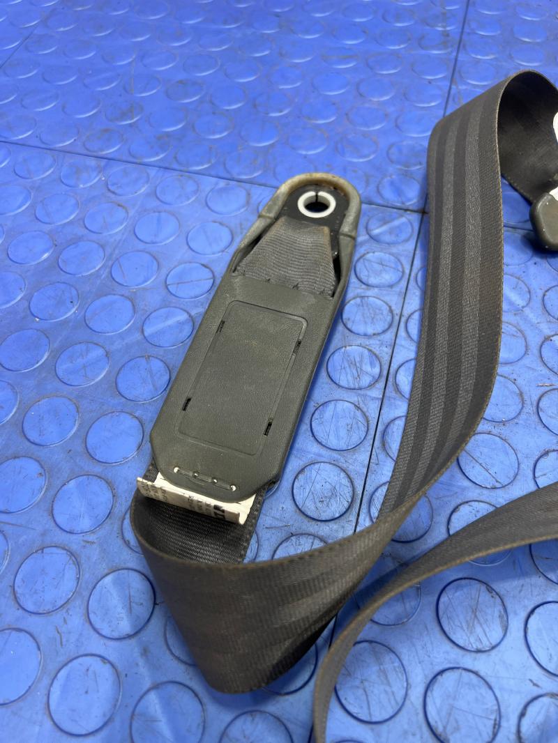 1987 Honda Accord Sedan DX Front Seat Belt Retractor RH Passenger Side Gray OEM