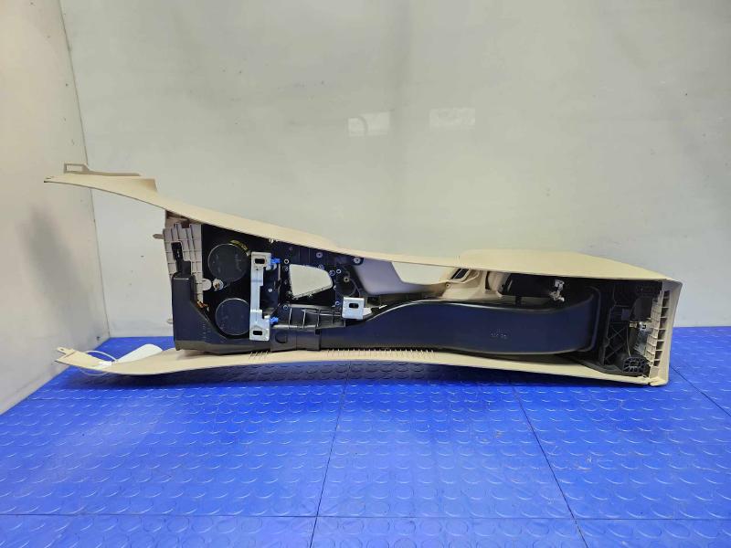 2014 BMW 228i Front Console