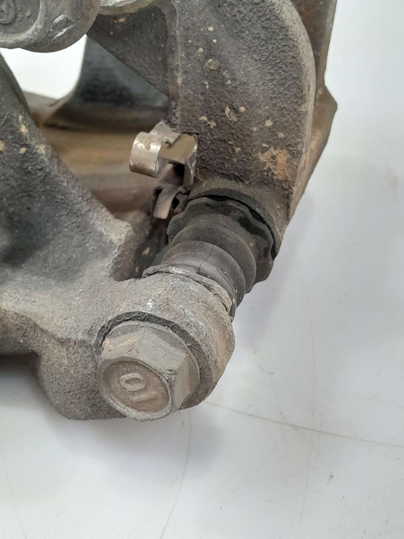 2013 - 2019 Nissan Versa Front Brake Caliper RH Passenger Side OEM 410111HL0A