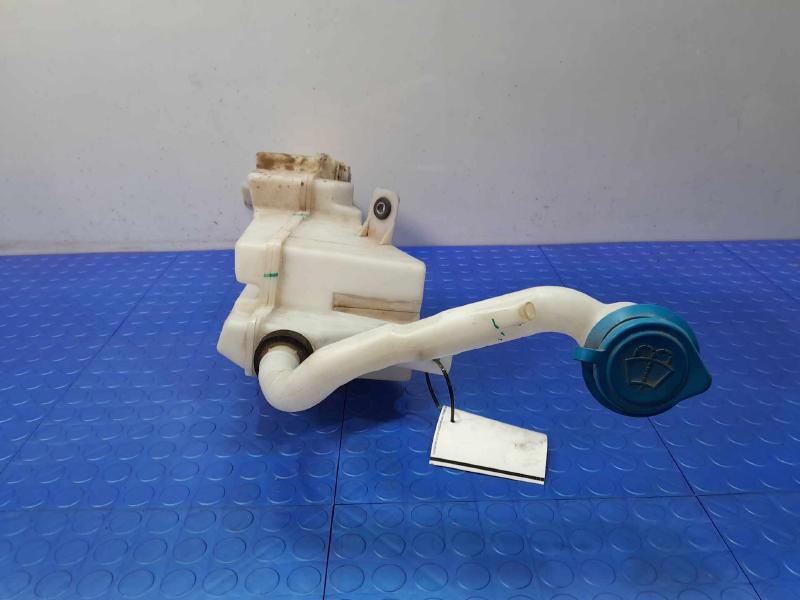 2018 Volvo S90 Washer Bottle