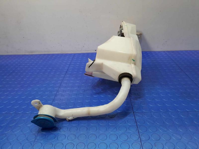 2018 Volvo S90 Washer Bottle