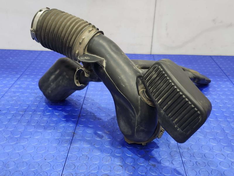 2017 Chevrolet Silverado 2500 Air Intake Tube/Resonator