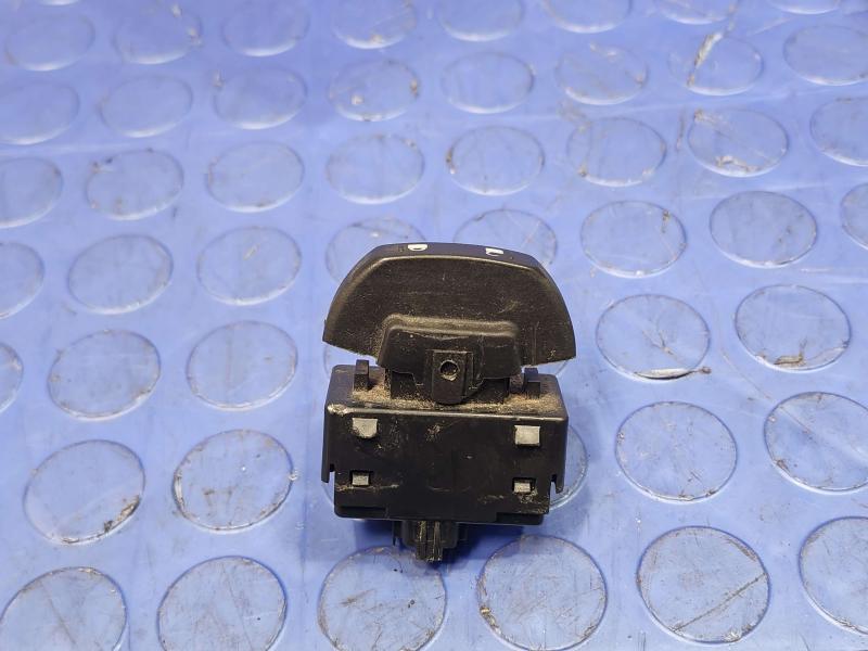 2011 Ford F-150 Door Switch Front
