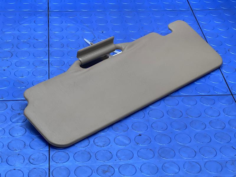 2004 Toyota Tundra Sun Visor