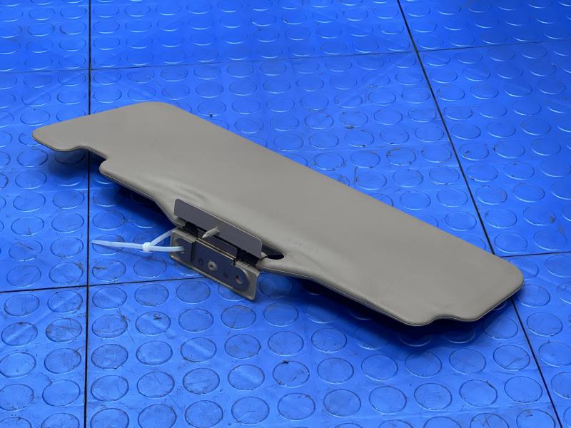 2004 Toyota Tundra Sun Visor