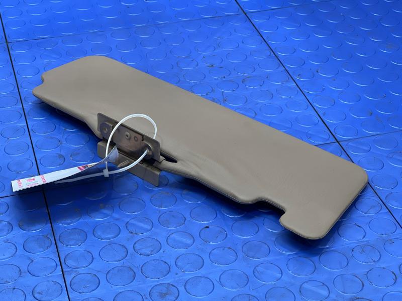 2004 Toyota Tundra Sun Visor