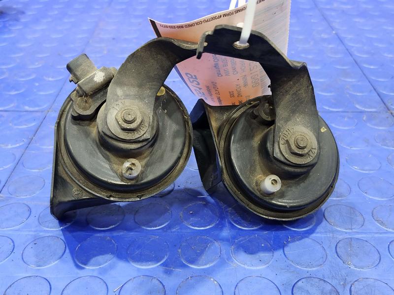 2000-2003 Dodge Dakota Dual Note Horn Assembly Genuine OEM Part 56043073AE