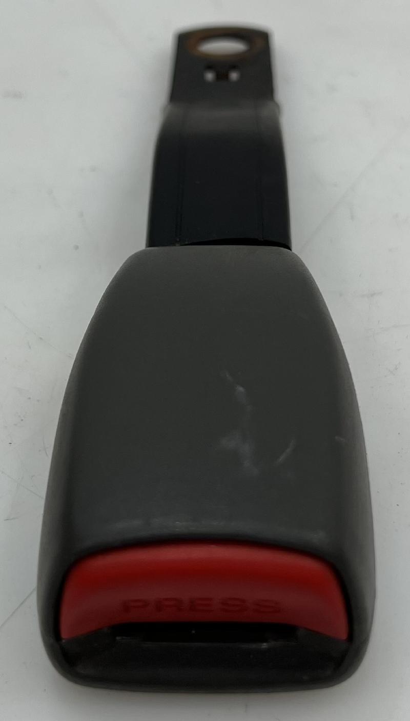 2001 Isuzu Trooper Front Seat Belt