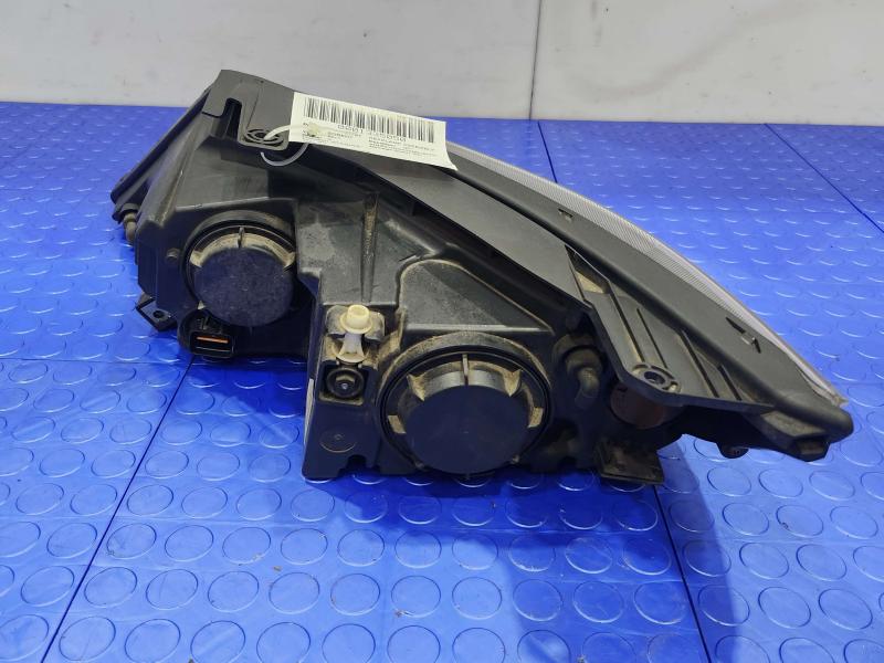 2011 Kia Sorento Headlamp Assembly