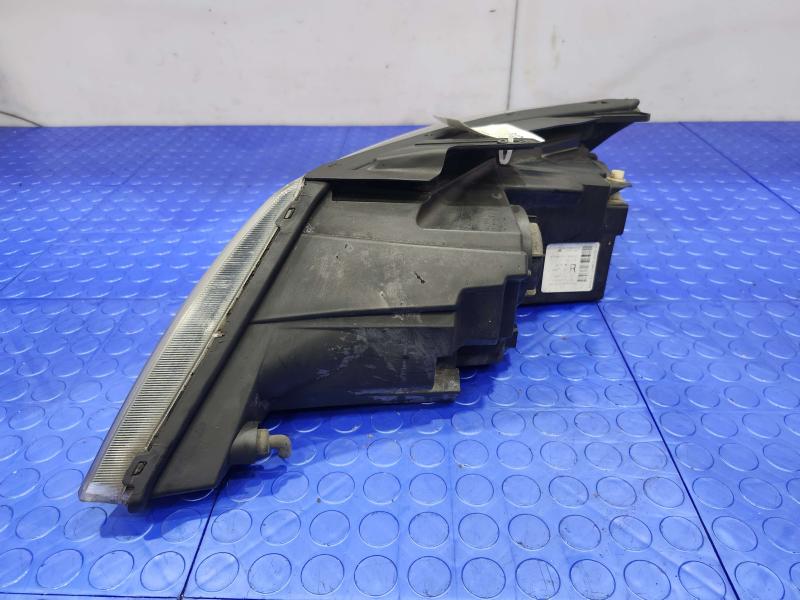2011 Kia Sorento Headlamp Assembly