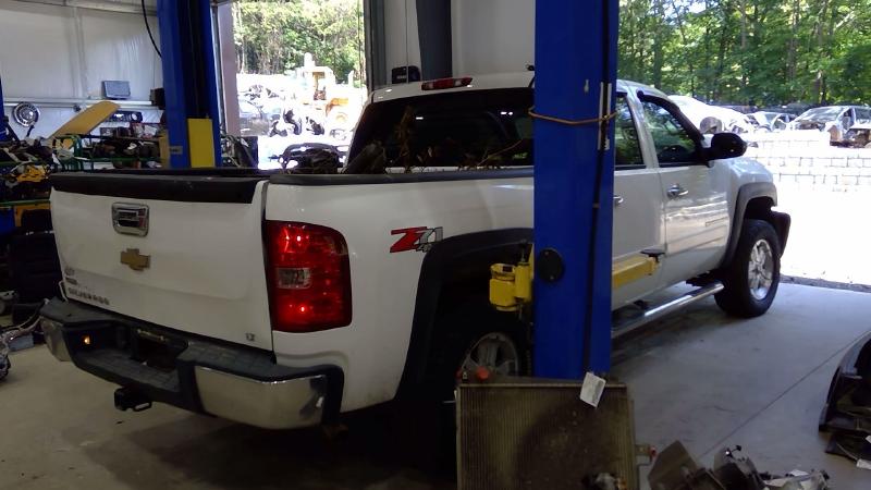 2008 Chevrolet Silverado 1500 Front Door Regulator
