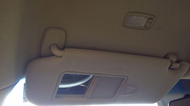 2012 Kia Sorento Sun Visor