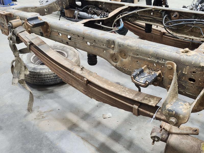 2005 Ford F-350 Super Duty Leaf Spring Rear