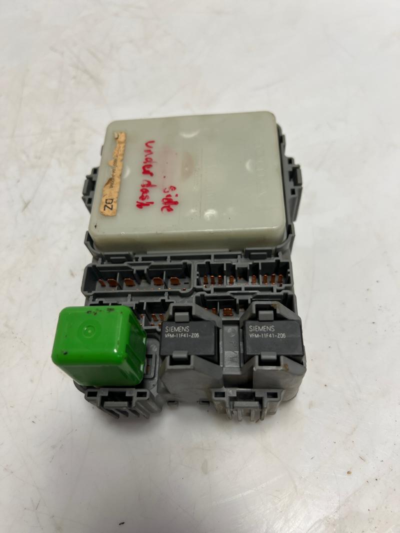 1998 Honda Accord Cabin Fuse Box Multiplex Module RH Passenger Side OEM