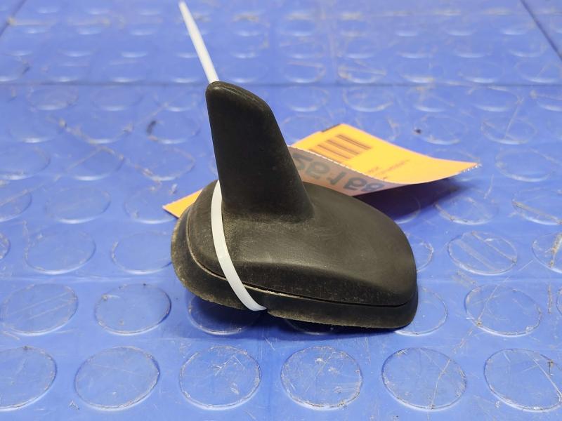 2015 Volkswagen Beetle Antenna