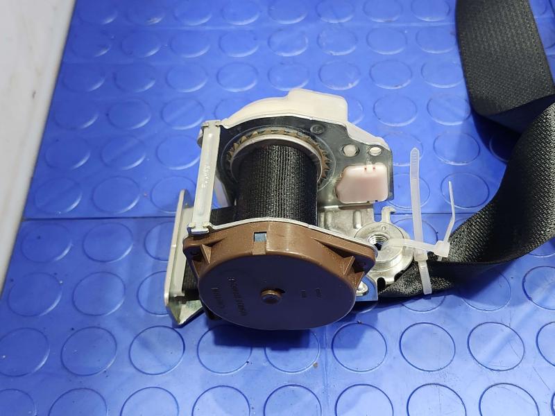 2016 Nissan Rogue Rear Seat Belt