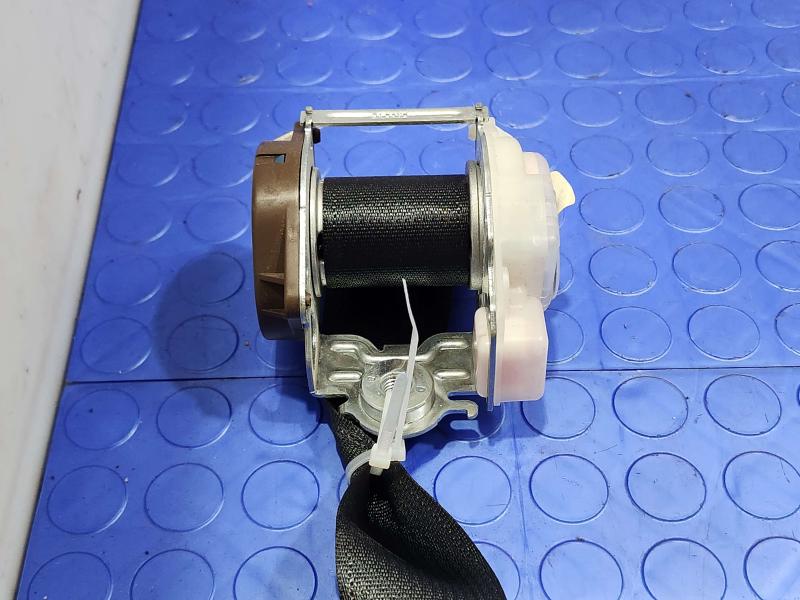 2016 Nissan Rogue Rear Seat Belt