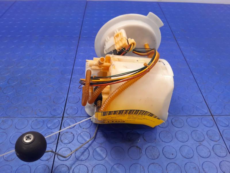 2017-2019 BMW 740i G11 G12 Tank Mounted Fuel Pump Assembly OEM 16117467717