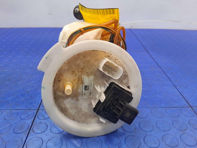 2017-2019 BMW 740i G11 G12 Tank Mounted Fuel Pump Assembly OEM 16117467717