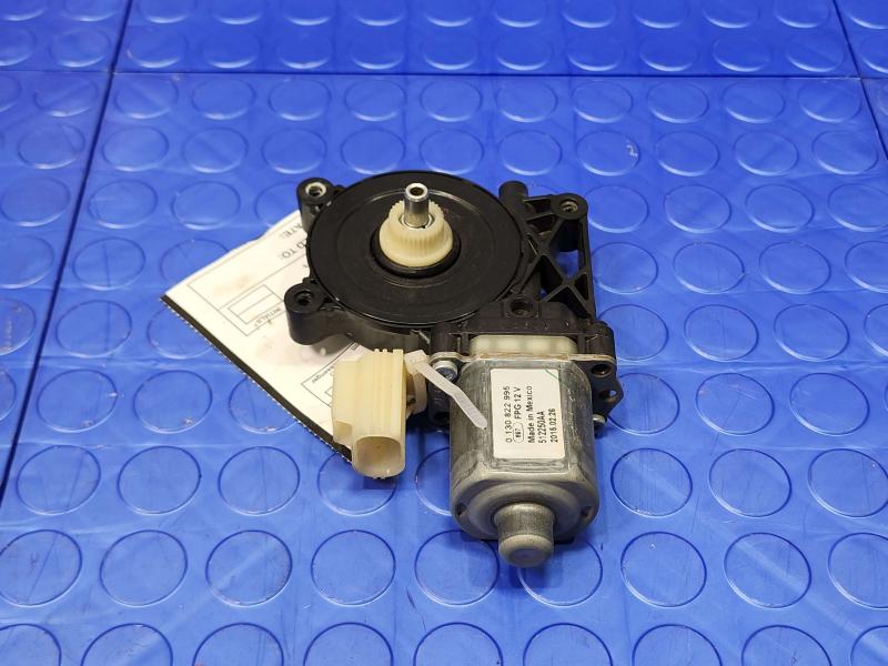 2015 Ford F-150 Back Glass Regulator