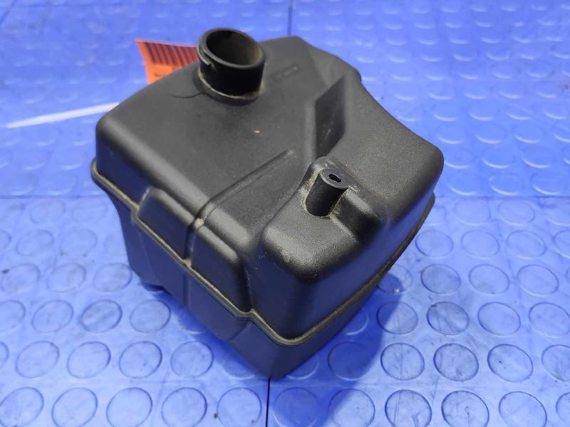 2016-2018 Lincoln MKX 3.7L Engine Air Intake Resonator Genuine OEM Part