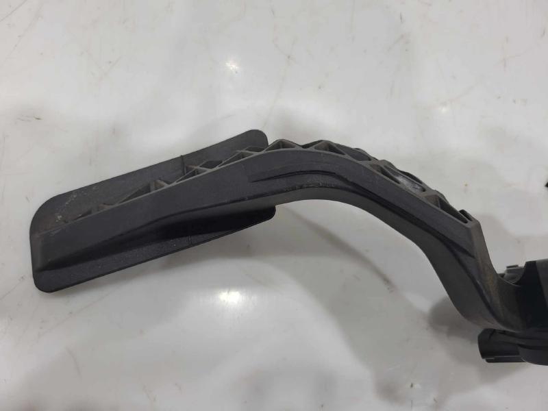 2008 GMC Yukon XL Pedal Assembly