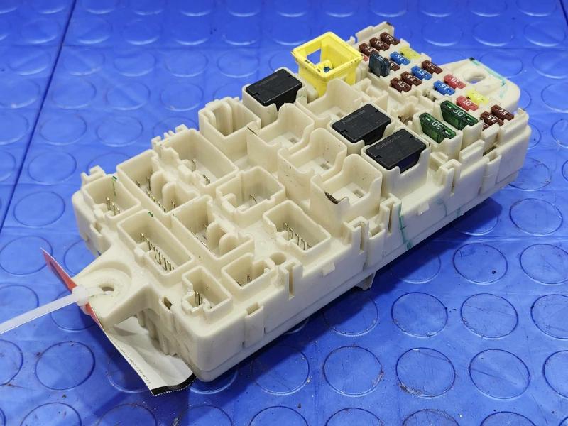 2014 Mitsubishi Mirage Cabin Fuse Box