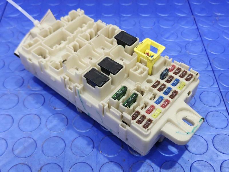 2014 Mitsubishi Mirage Cabin Fuse Box