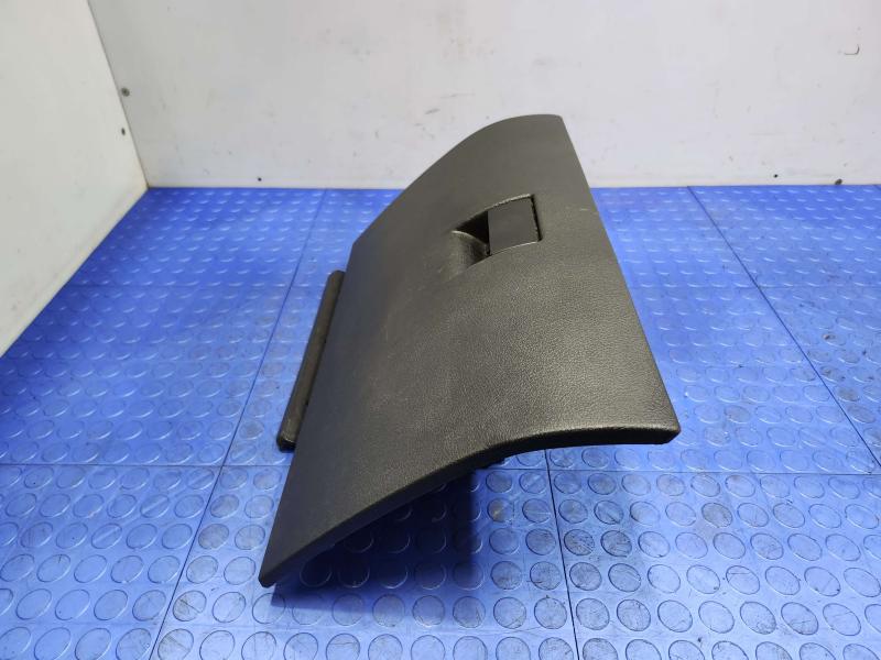 2007 Hummer H3 Glove Box