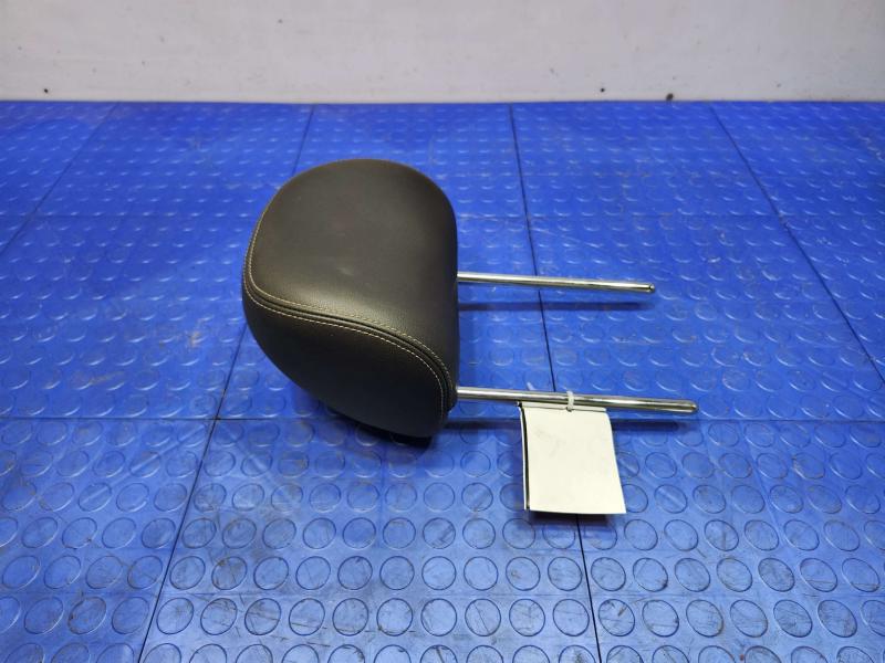 2015 Volkswagen Beetle Headrest
