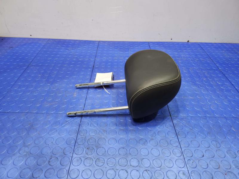 2015 Volkswagen Beetle Headrest