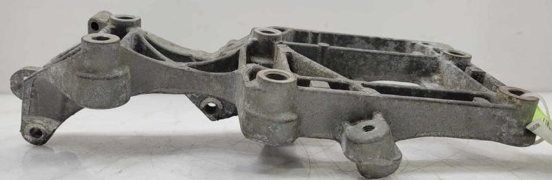 2008 Volkswagen Golf GTI Alternator Bracket