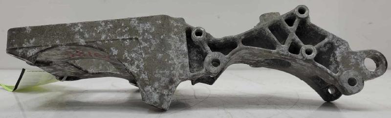 2008 Volkswagen Golf GTI Alternator Bracket
