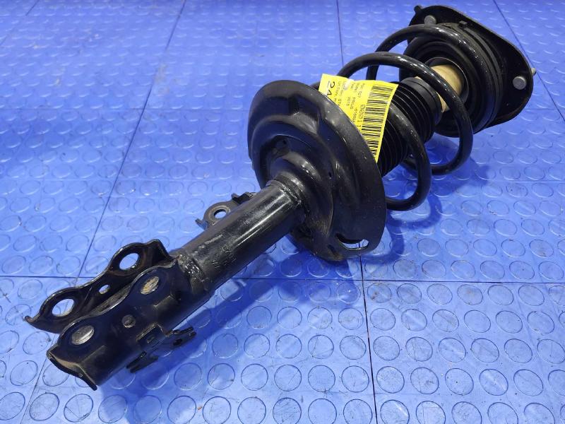 2016 Toyota Prius Strut Assembly