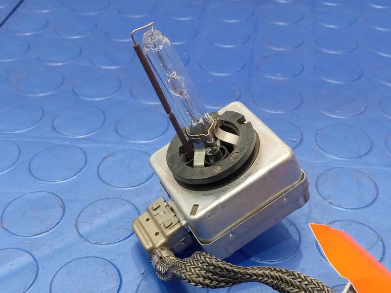 2007 Cadillac DTS Headlamp Assembly