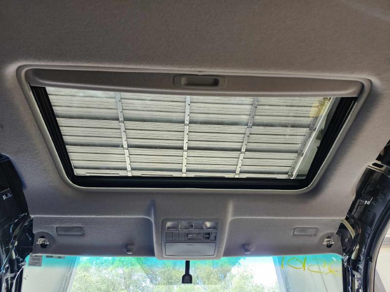 2010 Toyota Highlander Roof Glass (Glass Only)