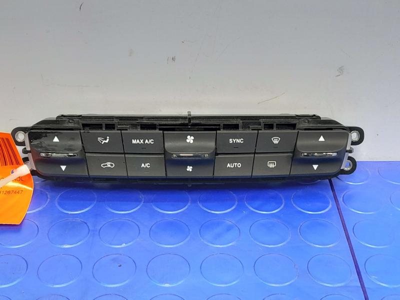 2018 Maserati Ghibli Heater A/C Control