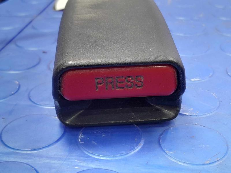 2016 Subaru Legacy Front Seat Belt
