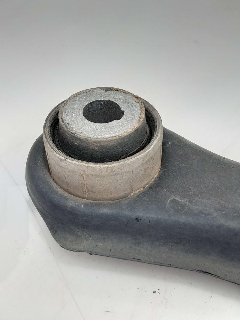 2017 Jeep Renegade Lower Control Arm Rr
