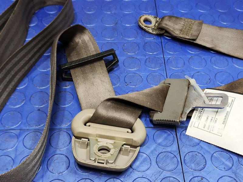 2002 Dodge Ram 1500 Rear Seat Belt