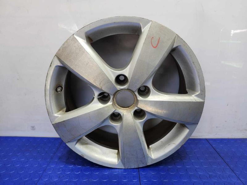 2009 Volkswagen Routan Wheel