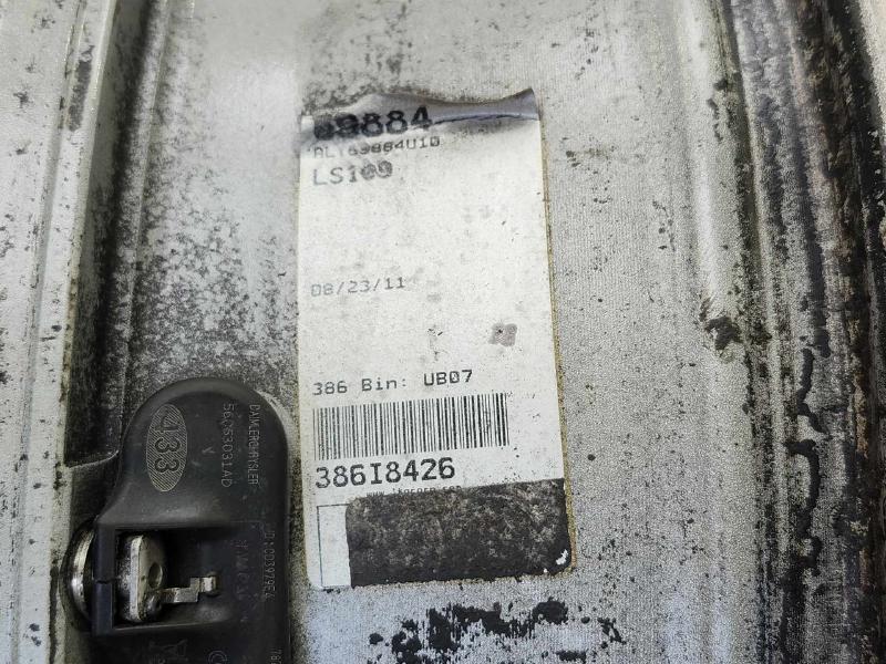 2009 Volkswagen Routan Wheel