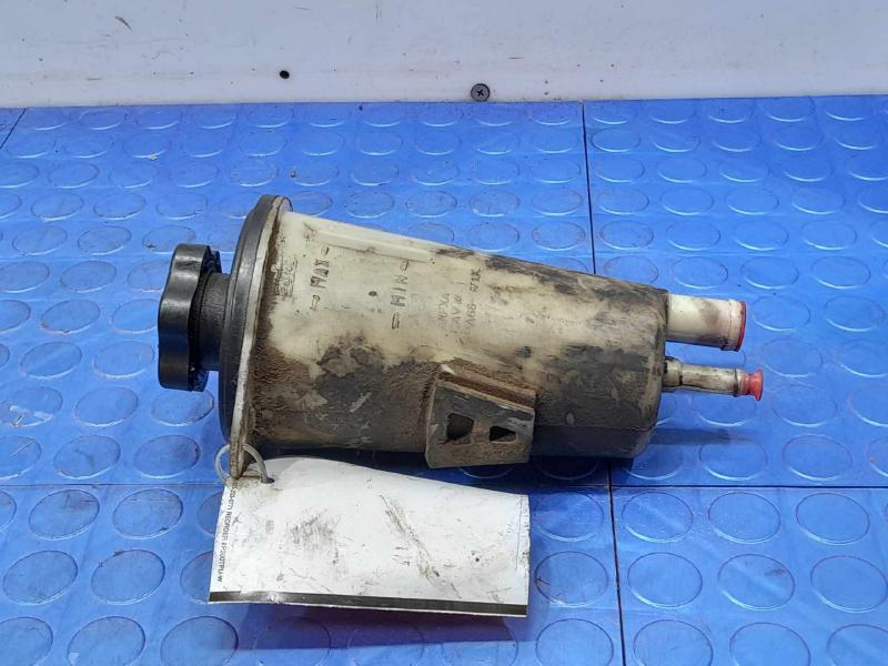 2013 Ford F-250 Super Duty Power Steering Reservoir