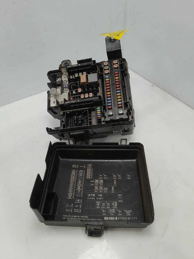 2016 Genesis Genesis Engine Fuse Box