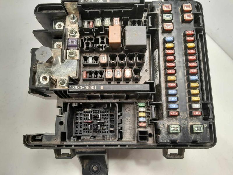 2016 Genesis Genesis Engine Fuse Box