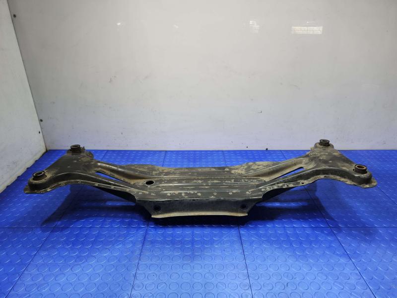 2002 Toyota Camry Crossmember/Cradle/Undercarria